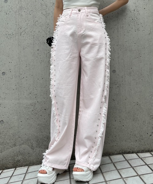 FOREVER 21（フォーエバー トゥエンティーワン）の「【2025SS】フリンジスタッズデニムパンツ（デニムパンツ・レディース・ホワイト/ブルー/ピンク・SMALL/MEDIUM）」の10枚目の写真
