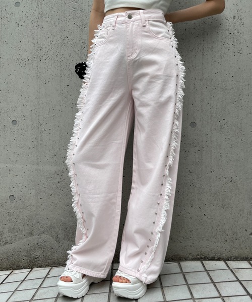 FOREVER 21（フォーエバー トゥエンティーワン）の「【2025SS】フリンジスタッズデニムパンツ（デニムパンツ・レディース・ホワイト/ブルー/ピンク・SMALL/MEDIUM）」の11枚目の写真