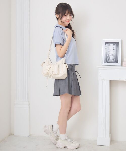 ems excite(エムズエキサイト)の「【新色追加】刺繍入りポロTEE(Tシャツ/カットソー・レディース・レッド/ダークブルー/ナチュラル/ダークグレー/ブルー・FREE)」の9枚目の写真