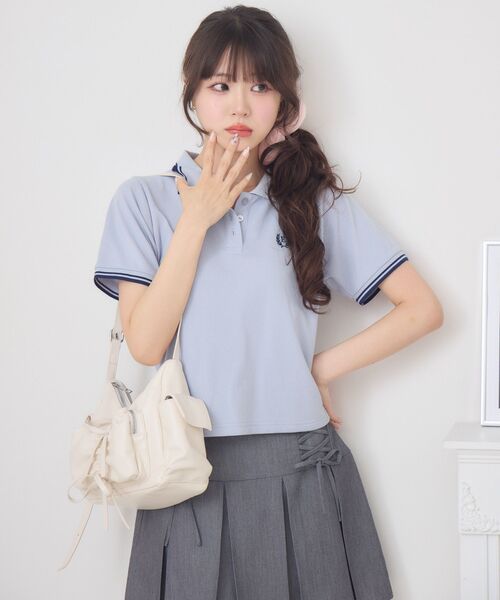 ems excite(エムズエキサイト)の「【新色追加】刺繍入りポロTEE(Tシャツ/カットソー・レディース・レッド/ダークブルー/ナチュラル/ダークグレー/ブルー・FREE)」の10枚目の写真