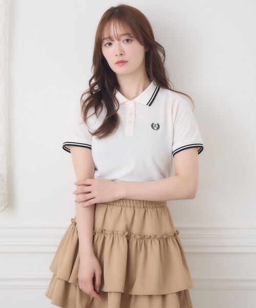 ems excite(エムズエキサイト)の「【新色追加】刺繍入りポロTEE(Tシャツ/カットソー・レディース・レッド/ダークブルー/ナチュラル/ダークグレー/ブルー・FREE)」の16枚目の写真