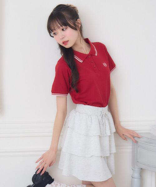 ems excite(エムズエキサイト)の「【新色追加】刺繍入りポロTEE(Tシャツ/カットソー・レディース・レッド/ダークブルー/ナチュラル/ダークグレー/ブルー・FREE)」の6枚目の写真