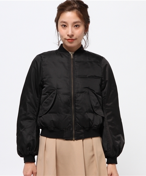 CAPRICIEUX LE'MAGE（カプリシューレマージュ）の「ダウンリバMA1（ブルゾン・レディース・ベージュ/ブラック/モスグリーン・FREE）」の4枚目の写真