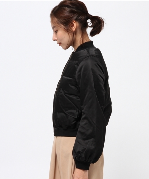 CAPRICIEUX LE'MAGE（カプリシューレマージュ）の「ダウンリバMA1（ブルゾン・レディース・ベージュ/ブラック/モスグリーン・FREE）」の5枚目の写真