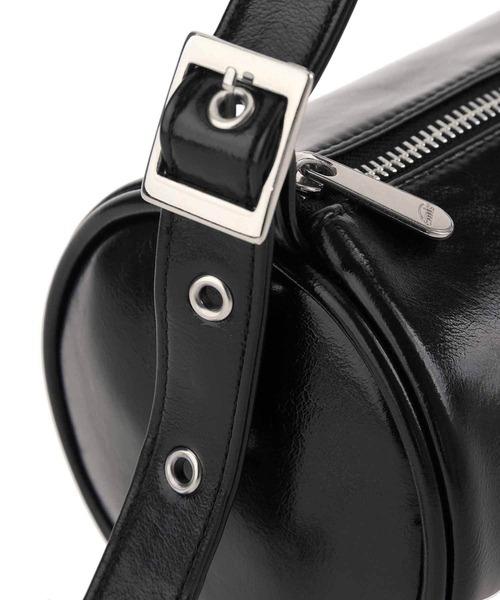 EMIS(イミス)の「EMBOSSED BARREL BAG(ショルダーバッグ・レディース・シルバー/レッド/ブラック/アイボリー・FREE)」の8枚目の写真
