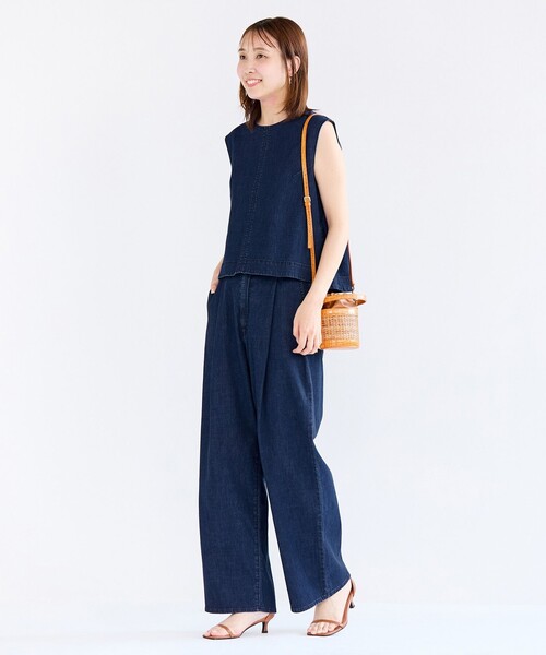 UNFILO（アンフィーロ）の「UNFILO DENIM LIGHT ノースリーブブラウス（シャツ/ブラウス・レディース・ダルブルー系/サックスブルー系・MEDIUM/SMALL）」の11枚目の写真