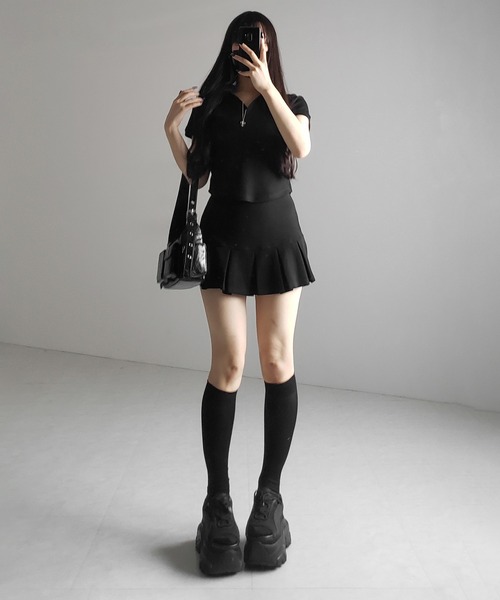 me+em select（ミームセレクト）の「【 ２点セット 】スキッパーネック半袖Ｔシャツ ＆ プリーツミニスカート ワンホンセットアップ　／ skipper neck short sleeve  T-shirt & pleated mini skirt wanghong setup ※※（セットアップ・レディース・グレー/ホワイト/ブラック・MEDIUM/SMALL）」の9枚目の写真