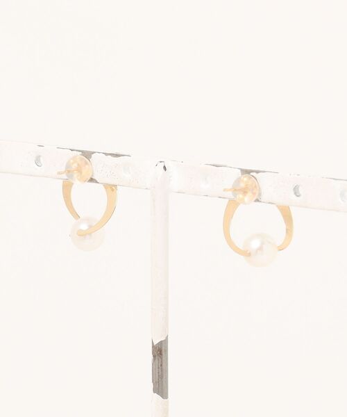 TAKE-UP（テイクアップ）の「K18/10アコヤパール サークルデザインピアス( YG)（ピアス（両耳用）・レディース・イエローゴールド・FREE）」の6枚目の写真