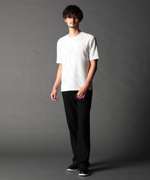 NICOLE CLUB FOR MEN（ニコルクラブフォーメン）の「【２５モデルEC限定再販売】ゼブラ柄スプレー風ぼかしプリントTシャツ（Tシャツ/カットソー・メンズ・チャコール/ライトグレー/ブルー系・MEDIUM/LARGE/X-LARGE）」の4枚目の写真