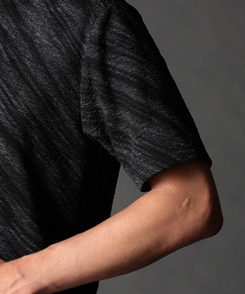 NICOLE CLUB FOR MEN（ニコルクラブフォーメン）の「【２５モデルEC限定再販売】ゼブラ柄スプレー風ぼかしプリントTシャツ（Tシャツ/カットソー・メンズ・チャコール/ライトグレー/ブルー系・MEDIUM/LARGE/X-LARGE）」の10枚目の写真