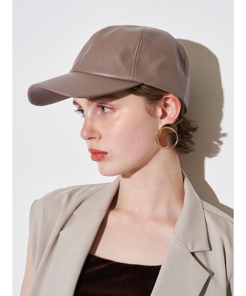 ELENDEEK(エレンディーク)の「フェイクレザーキャップ(キャップ・レディース・グレー/ブラック/モカ・FREE)」の17枚目の写真