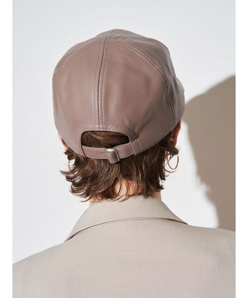 ELENDEEK(エレンディーク)の「フェイクレザーキャップ(キャップ・レディース・グレー/ブラック/モカ・FREE)」の19枚目の写真
