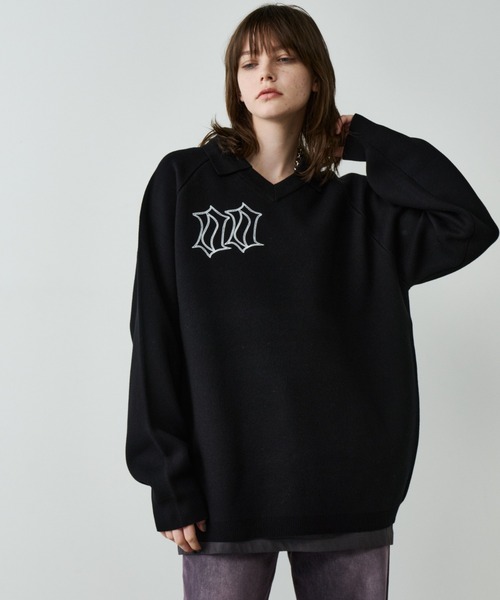 AIVER（アイバー）の「AIVER　ナンバリングラグランニットポロ（ニット/セーター・メンズ・レッド/ブラック/チャコールグレー・LARGE/MEDIUM/SMALL）」の4枚目の写真