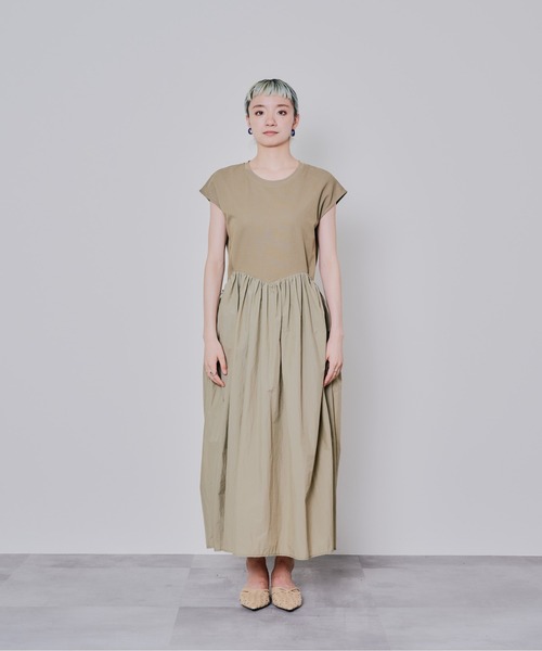 DOLLUPOOPS（ドールアップウップス）の「サイドギャザーボリュームスカートワンピース（ワンピース・レディース・ブラック/カーキ・38）」の4枚目の写真