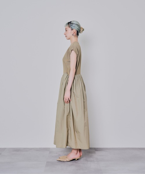 DOLLUPOOPS（ドールアップウップス）の「サイドギャザーボリュームスカートワンピース（ワンピース・レディース・ブラック/カーキ・38）」の6枚目の写真