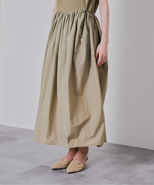 DOLLUPOOPS（ドールアップウップス）の「サイドギャザーボリュームスカートワンピース（ワンピース・レディース・ブラック/カーキ・38）」の20枚目の写真