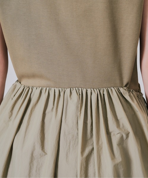 DOLLUPOOPS（ドールアップウップス）の「サイドギャザーボリュームスカートワンピース（ワンピース・レディース・ブラック/カーキ・38）」の22枚目の写真