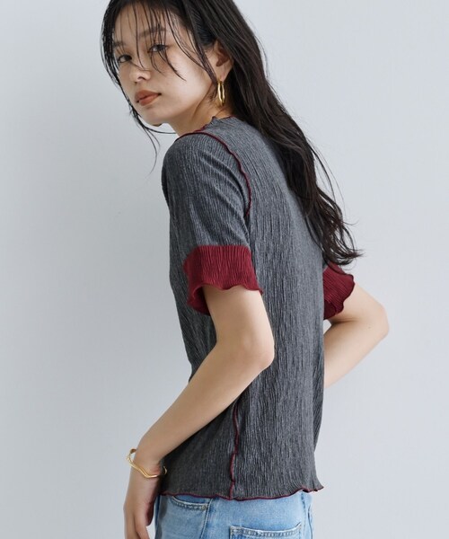 GALLEST(ギャレスト)の「【一部店舗限定】バイカラープリーツカットソー(Tシャツ/カットソー・レディース・アイボリー/ブラック/ダークブラウン/チャコールグレー・38)」の16枚目の写真
