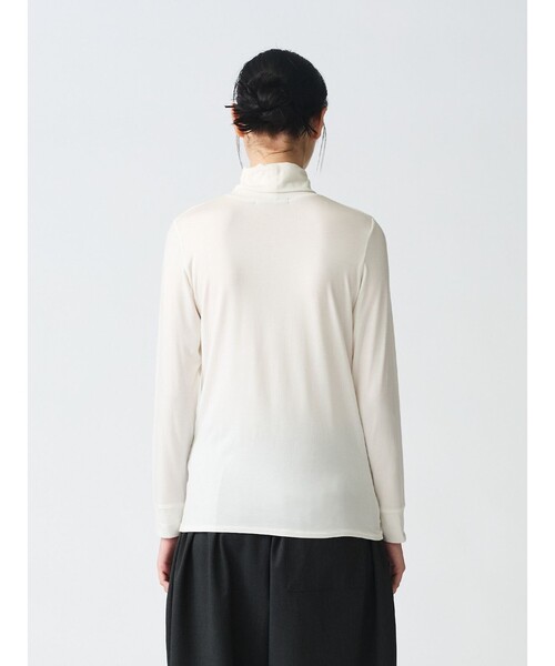 mizuiroind（ミズイロインド）の「mizuiro ind シャツカラーハイネックプルオーバー（Tシャツ/カットソー・レディース・ライトグレー/オレンジ/オフホワイト/ブラック/カーキ・FREE）」の10枚目の写真