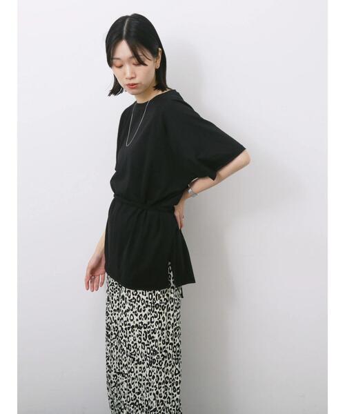 Samansa Mos2 blue(サマンサモスモスブルー)の「◎【接触冷感】ウエストリボンTシャツ(Tシャツ/カットソー・レディース・ブラック/オフホワイト/トップグレー・F)」の15枚目の写真