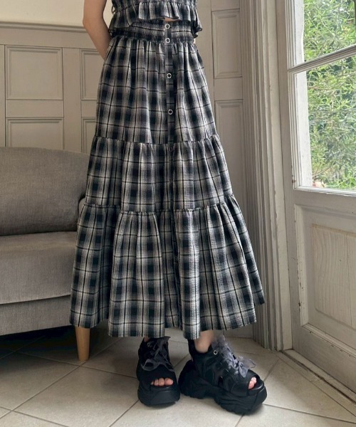 OLIVE des OLIVE（オリーブデオリーブ）の「ティアードロングスカート（スカート・レディース・ブラック/オフホワイト・FREE）」の2枚目の写真