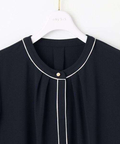 ANY SIS(エニィスィス)の「フロントタックバイカラー ブラウス(シャツ/ブラウス・レディース・黄土色系/ネイビー系/アイボリー系・MEDIUM)」の10枚目の写真