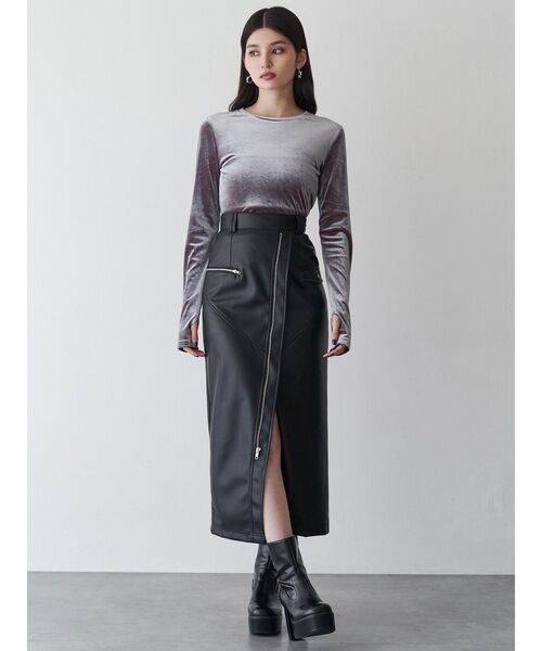 MURUA（ムルーア）の「ZIPスリットフェイクレザースカート（スカート・レディース・ボルドー/アイボリー/ブラック・1/2）」の17枚目の写真