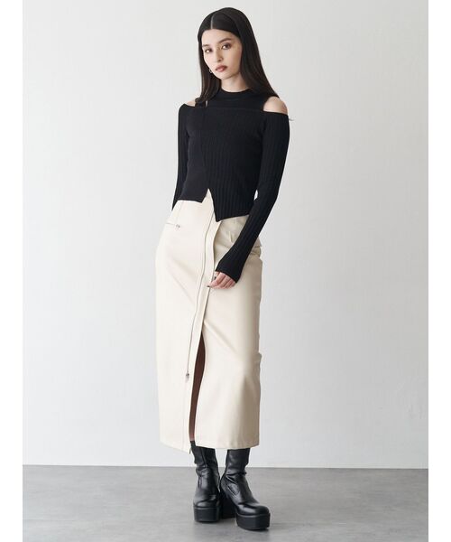 MURUA（ムルーア）の「ZIPスリットフェイクレザースカート（スカート・レディース・ボルドー/アイボリー/ブラック・1/2）」の20枚目の写真