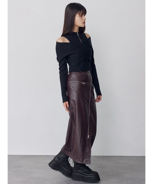 MURUA（ムルーア）の「ZIPスリットフェイクレザースカート（スカート・レディース・ボルドー/アイボリー/ブラック・1/2）」の5枚目の写真