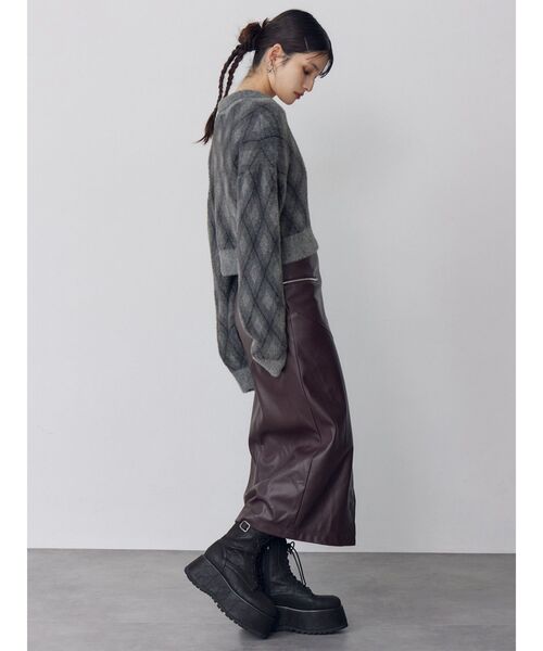 MURUA（ムルーア）の「ZIPスリットフェイクレザースカート（スカート・レディース・ボルドー/アイボリー/ブラック・1/2）」の11枚目の写真