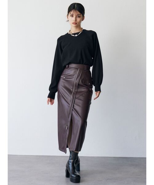 MURUA（ムルーア）の「ZIPスリットフェイクレザースカート（スカート・レディース・ボルドー/アイボリー/ブラック・1/2）」の13枚目の写真