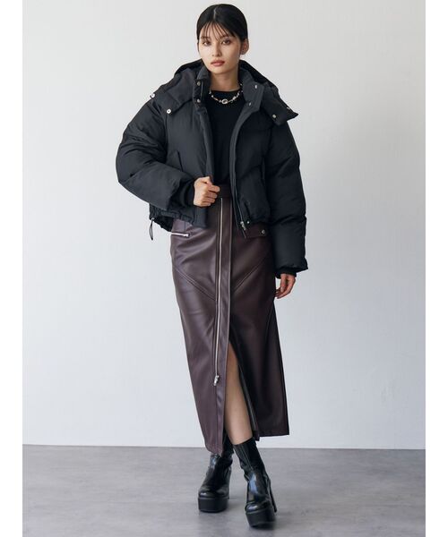 MURUA（ムルーア）の「ZIPスリットフェイクレザースカート（スカート・レディース・ボルドー/アイボリー/ブラック・1/2）」の15枚目の写真