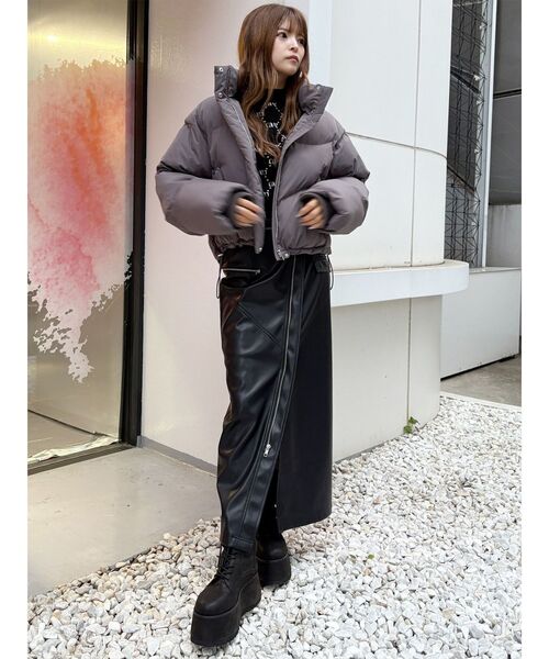 ZIPスリットフェイクレザースカート（スカート）｜MURUA（ムルーア）の