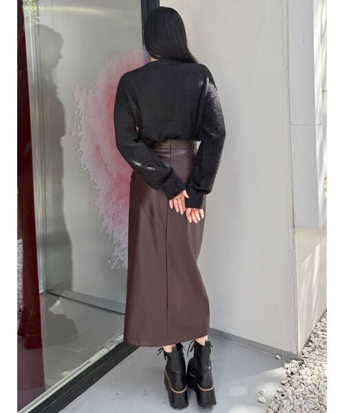 MURUA(ムルーア)の「ZIPスリットフェイクレザースカート(スカート・レディース・ボルドー/アイボリー/ブラック・1/2)」の6枚目の写真