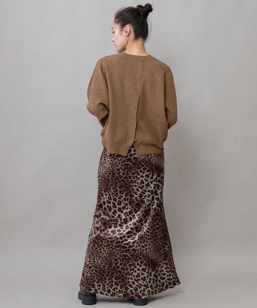 Munich（ミューニック）の「12GGゴム地編みニットバックオープンプルオーバー（Tシャツ/カットソー・レディース・ブラック/ブラウン/ライトベージュ・FREE）」の18枚目の写真