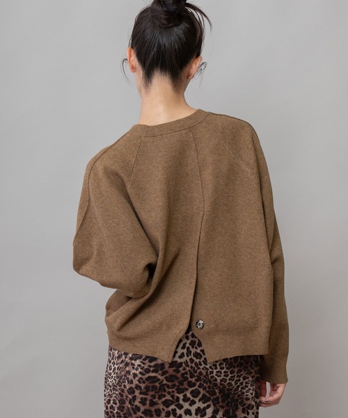 Munich（ミューニック）の「12GGゴム地編みニットバックオープンプルオーバー（Tシャツ/カットソー・レディース・ブラック/ブラウン/ライトベージュ・FREE）」の17枚目の写真