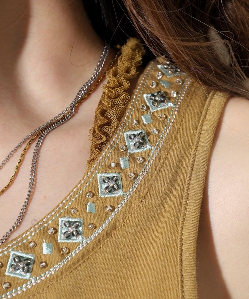 Quelle Chance(ケルシャンス)の「ビース×刺繍使いタンクトップ(タンクトップ・レディース・チャコールグレー/マスタード/カーキ・M/L)」の22枚目の写真