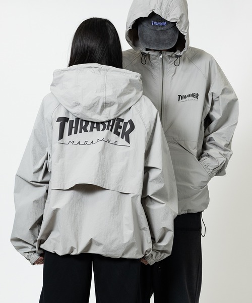 THRASHER(スラッシャー)の「【at】〔THRASHER/スラッシャー〕ナイロン ロゴプリント シェルジャケット マウンテンパーカー(マウンテンパーカー・メンズ・カーキ/ブラック/ライトグレー・LARGE/MEDIUM)」の1枚目の写真