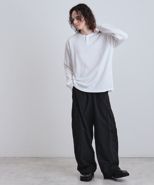 tk.TAKEO KIKUCHI（ティーケータケオキクチ）の「ワッフルヘンリーカットソー（Tシャツ/カットソー・メンズ・アイボリー/ブラック/チャコールグレー/ホワイト・02/03/04）」の6枚目の写真