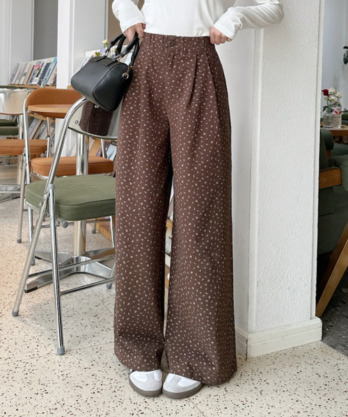 Ada.(エイダ)の「小花柄 ワイド ストレートパンツ(その他パンツ・レディース・ブラウン/アイボリー・M/L)」の14枚目の写真