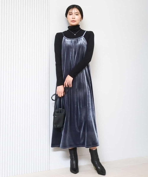 MK MICHEL KLEIN（エムケーミッシェルクラン）の「スノーベロア ショルダーストラップワンピース/洗える（ワンピース・レディース・ブルー/ブラック・38）」の8枚目の写真