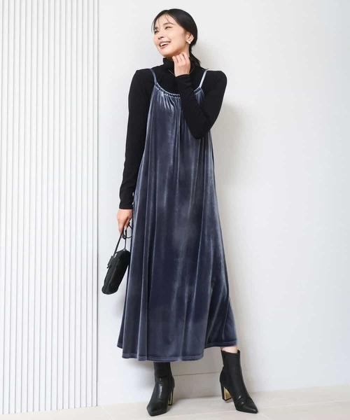 MK MICHEL KLEIN（エムケーミッシェルクラン）の「スノーベロア ショルダーストラップワンピース/洗える（ワンピース・レディース・ブルー/ブラック・38）」の10枚目の写真