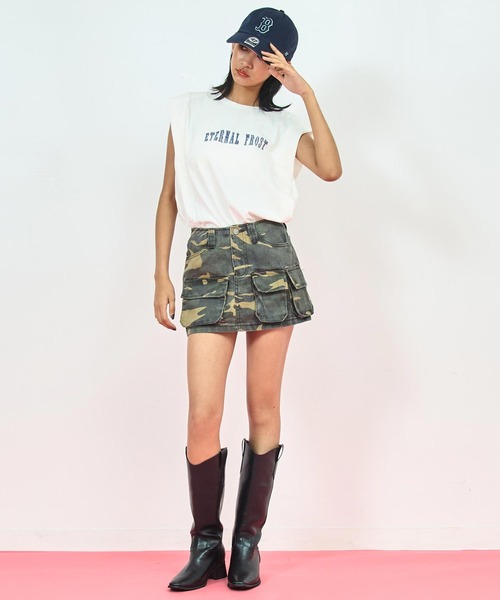 ANAP(アナップ)の「ツアー プリント ヴィンテージ風 オーバー タンクトップ(タンクトップ・レディース・ダークグレー/ブラウン/オフホワイト・FREE)」の6枚目の写真