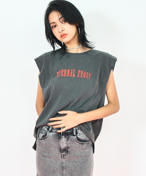 ANAP(アナップ)の「ツアー プリント ヴィンテージ風 オーバー タンクトップ(タンクトップ・レディース・ダークグレー/ブラウン/オフホワイト・FREE)」の7枚目の写真