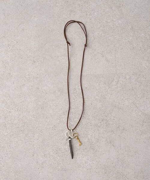 BEARDSLEY（ビアズリー）の「レザーネックレス（ネックレス・レディース・シルバー・FREE）」の8枚目の写真