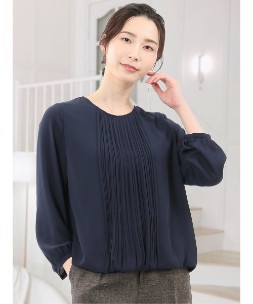 m.f.editorial（エムエフエディトリアル）の「【透け防止 裏地付き】m.f.エディトリアル レディース 消しプリーツ 長袖 プルオーバー ブラウス（シャツ/ブラウス・レディース・ネイビー/ホワイト/サックスブルー/グリーン系その他・LARGE/MEDIUM）」の3枚目の写真