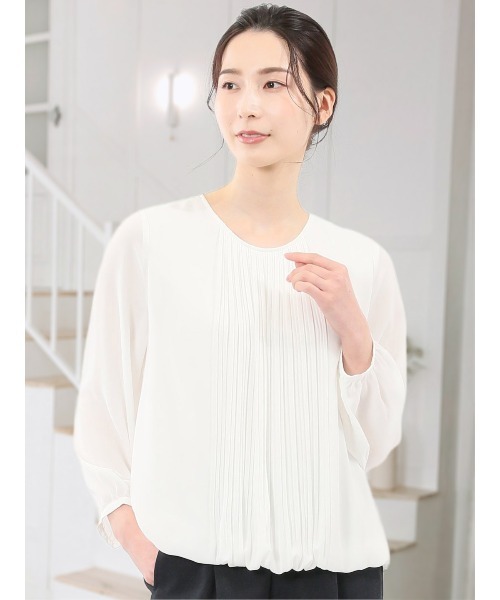 m.f.editorial（エムエフエディトリアル）の「【透け防止 裏地付き】m.f.エディトリアル レディース 消しプリーツ 長袖 プルオーバー ブラウス（シャツ/ブラウス・レディース・ネイビー/ホワイト/サックスブルー/グリーン系その他・LARGE/MEDIUM）」の2枚目の写真