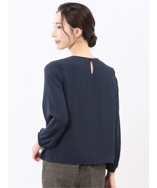 m.f.editorial（エムエフエディトリアル）の「【透け防止 裏地付き】m.f.エディトリアル レディース 消しプリーツ 長袖 プルオーバー ブラウス（シャツ/ブラウス・レディース・ネイビー/ホワイト/サックスブルー/グリーン系その他・LARGE/MEDIUM）」の10枚目の写真