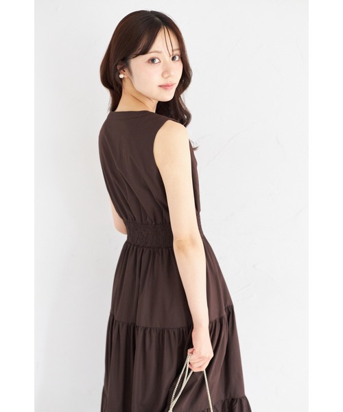 tocco closet(トッコ クローゼット)の「くるみ飾り釦付きピンタック×シャーリングティアードワンピース(ワンピース・レディース・カーキ/オフホワイト/ブラウン/ネイビー/ミント・M)」の22枚目の写真