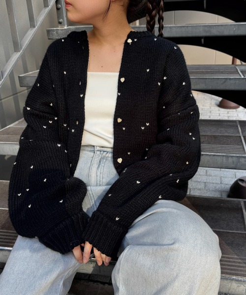 WILLFULLY（ウィルフリー）の「heart dot jacquard reversible cropped knit cardigan（カーディガン/ボレロ・レディース・ブラック系その他/グレー系その他/ブラウン系その他/ベージュ系その他/レッド系その他・FREE）」の2枚目の写真